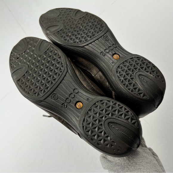 Ecco Cloud Leather Comfort Walking Shoe Women’s Euro 37 US 7/7.5 Brown Metallic - Picture 11 of 12
